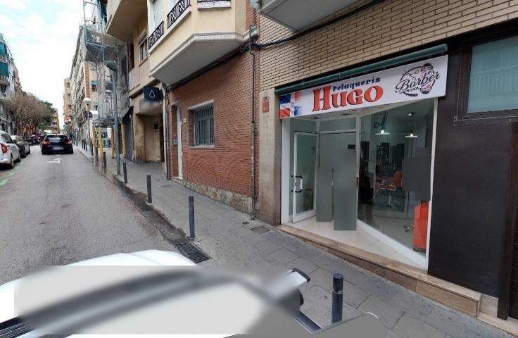 Imagen anonimizada en la que se ocultan el cuerpo, la vestimenta y otros rasgos de las personas.